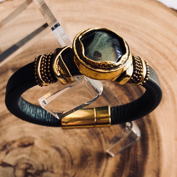 Laura Janelle Black Stone Cuff Laura Janelle Black Stone Cuff